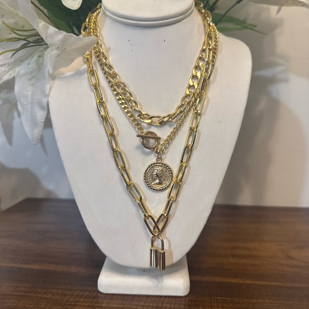 SKY AND GOLDEN CHUNKY NECKLACE - Picture 8 of 14